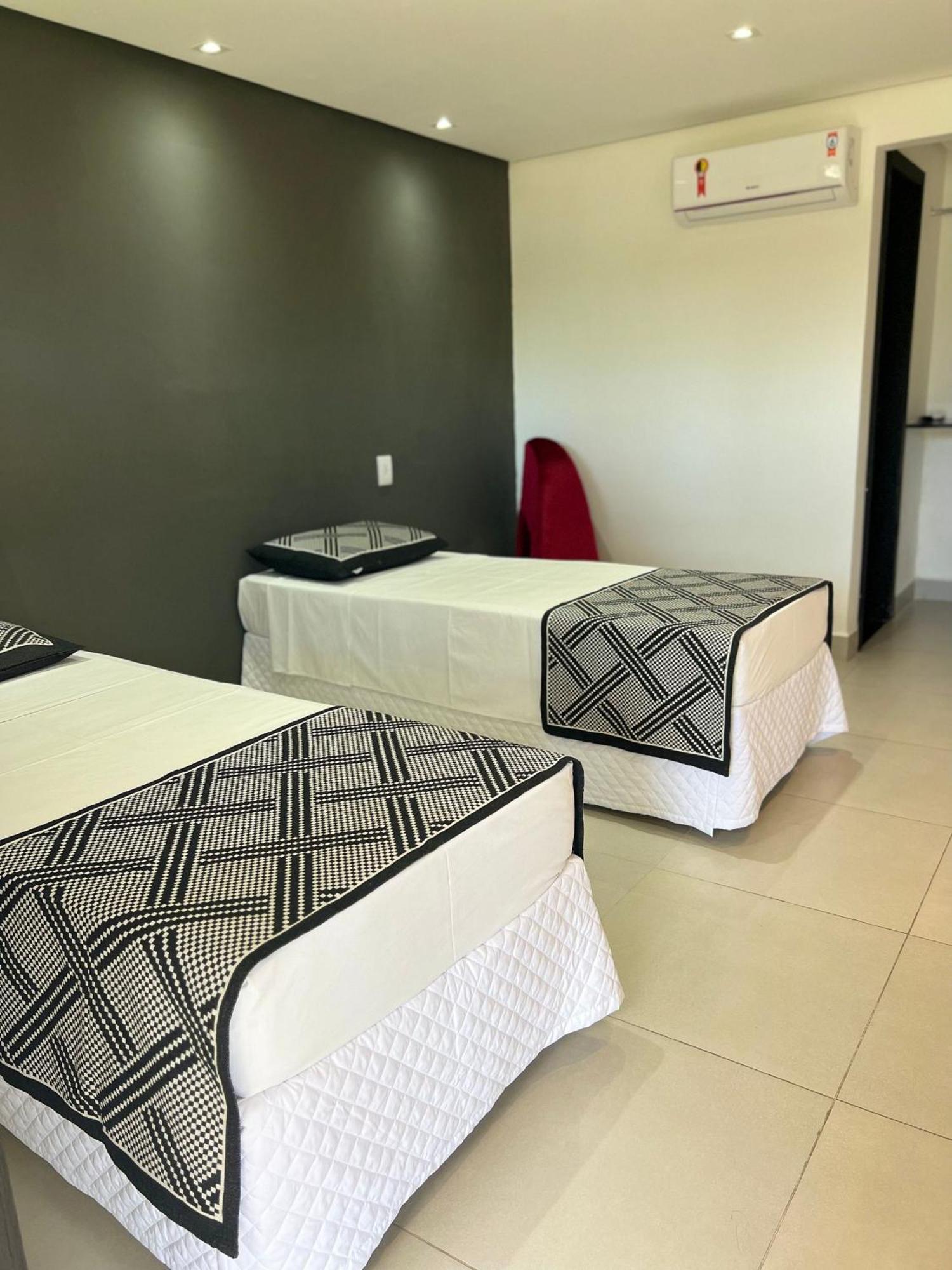 O Beira Mar Praia Hotel Esta Localizado Na Orla, Na Praia De Taperapuan, Cafe Incluso, Wi-Fi 500Mb, Piscinas, Estacionamento Privativo, Ar Condicionado Split, Smart Tv, Frigobar, Porto Seguro Buitenkant foto